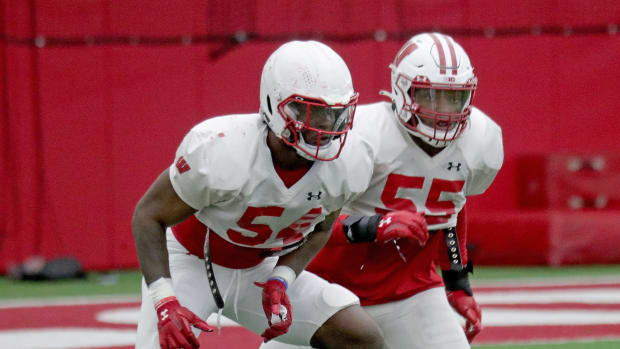 Wisconsin inside linebackers Jordan Turner and Maema Njongmeta taking part in spring practice.  (Credit: Mike De Sisti / Milwaukee Journal Sentinel / USA TODAY NETWORK)